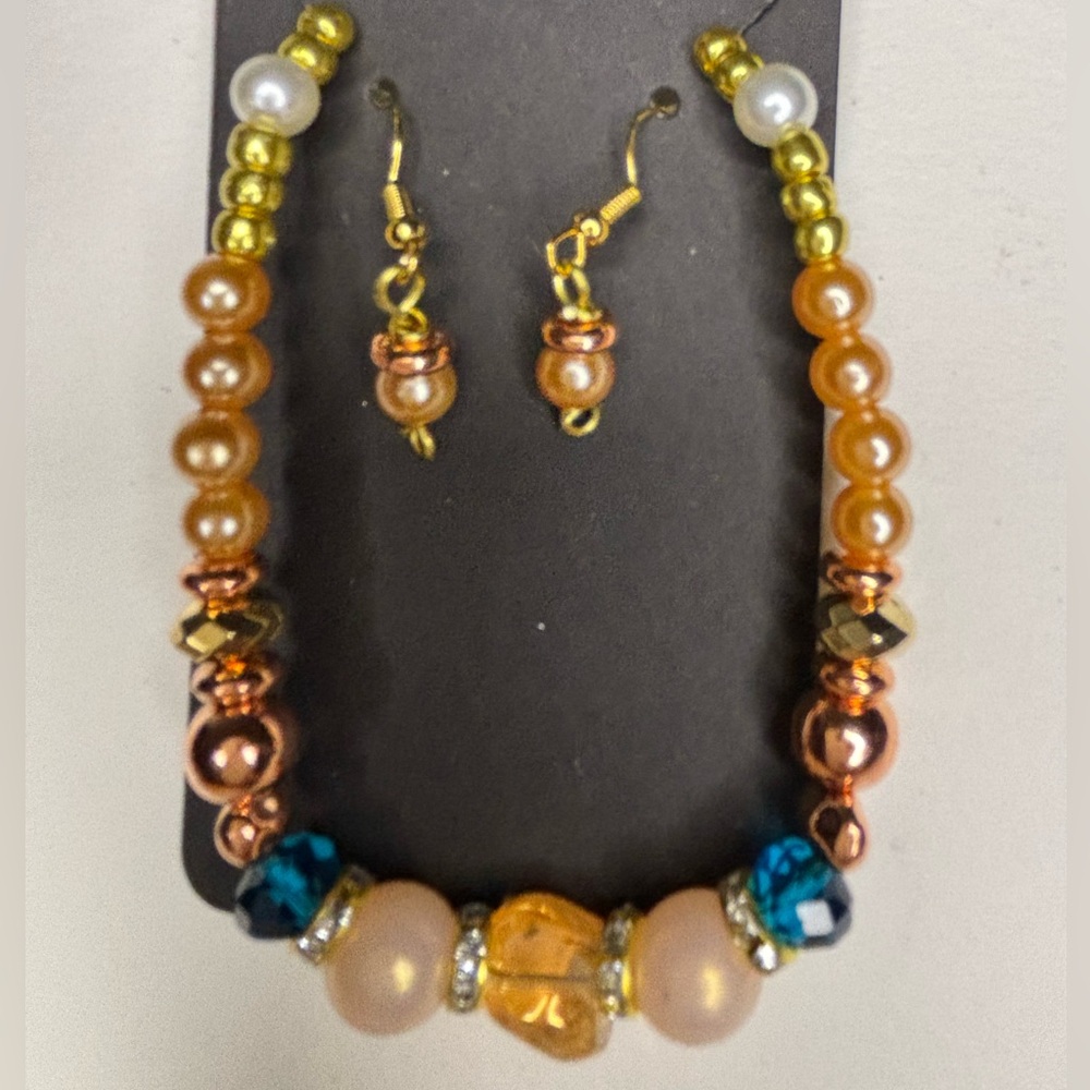 🍁🍂 Fall Bracelet, and earrings set.🍂🍁